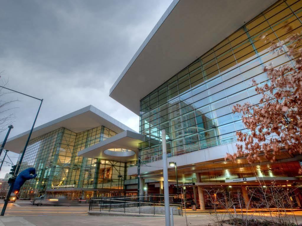 Courtyard Denver Airport At Gateway Park Aurora Exterior foto